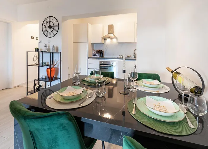 All's Kingdom 로비니